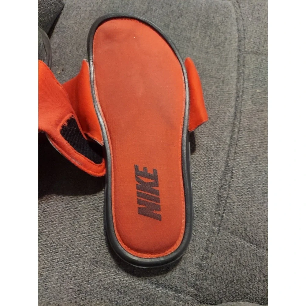 Nike Comfort Slide 2 Sandals Slippers Men's 8 Black Red  Slides Sandals Pool
